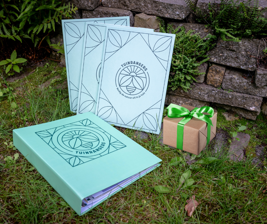 Informatiemap en cadeautje van de Tuinrangers