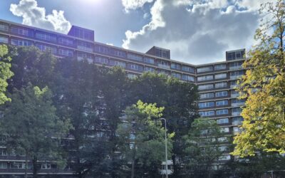 Flatgebouw aan het Valeriusrondeel.