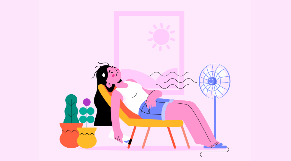 Illustratie van vrouw die puffend van de hitte op een stoel hangt met een ventilator voor haar.