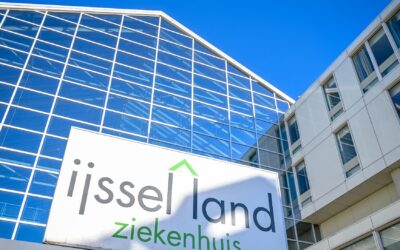 Hoofdingang van het IJsselland Ziekenhuis.